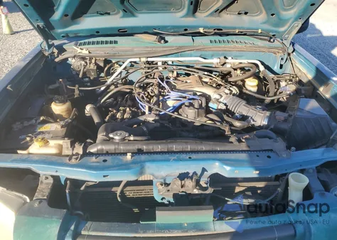 2001 Nissan Frontier Crew Cab Xe z USA, uszkodzony, nr VIN 1N6ED27T41C373903